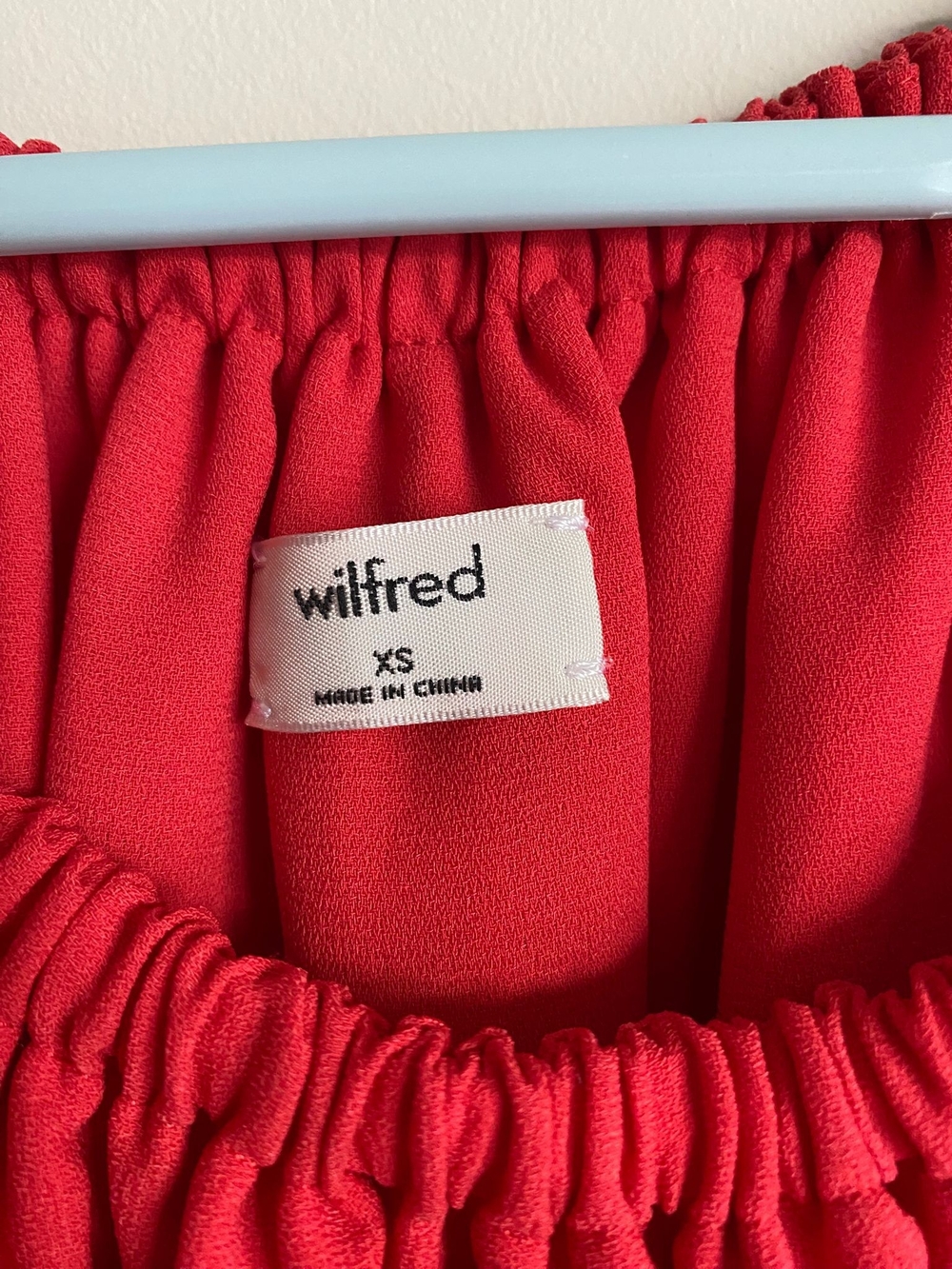 Wilfred Red Off-Shoulder Ruffle Top Ptp 17'' - Picture 14 of 16
